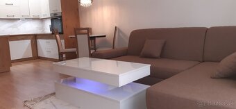 2i byt (novostavba), kryté parkovanie, veľký balkón, sklad - 10