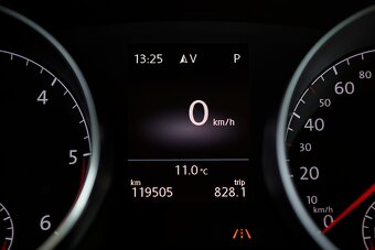 Volkswagen Golf Sportsvan 2.0TDI 110kW DSG7 Highline 11/2019 - 10