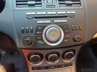 Mazda 3---1.6i-benzin--77Kw-105Ps-najazdené.-157600km - 10