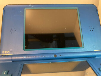 Nintendo DSi XL - 10