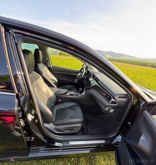 Toyota. Camry 2,5, Hybrid - 10