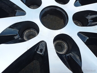 5x114,3 Kia Sportage III alu disky 7jx18 ET40,5 - 10