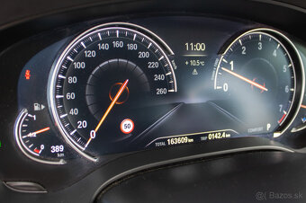 Bmw 5 Touring 530i 4x4 xDrive Sport benzín automat - 10