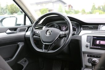 Volkswagen Passat Variant 2.0 TDI BMT Business Comfortline - 10