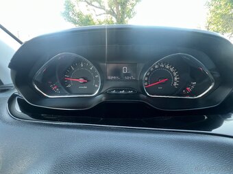 Predám Peugeot 208 1.6 e-HDi - 10