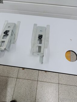 Predam držiaky bočnic Pongratz LPA par. - 10