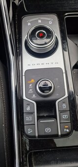 Kia Sorento 2.2 CRDi 4WD Platinum 7 M , A/T8  r.v: 10/2020 - 10