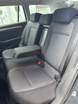 Volkswagen Passat Variant 2.0 TDI EVO Elegance DSG - 10