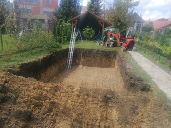 Výkopové práce minibagrom mininakladačom zakladač trávnika - 10