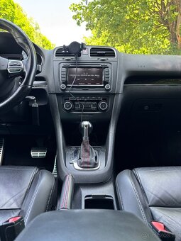 VOLKSWAGEN GOLF GTI • 2010 • 2.0 TSI - 10