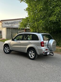 Toyota Rav4 2.0 D4-D 85kw 4x4 Klimatronik,Alu,Ťažné - 10