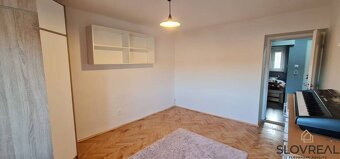 SLOVREAL na prenájom kompletne zrekonštruovaný 2,5i byt, Žia - 10