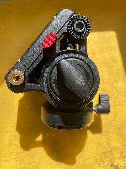 Predám nepoužívanú hlavu na statív NEEWER GN001 - 10