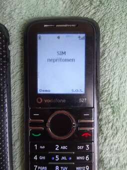 Predám funkčný mobilný telefón VODAFONE 527 s nabij. - 10