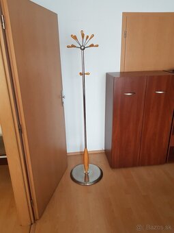 predam kancelarsky nabytok kniznica stoly - 10