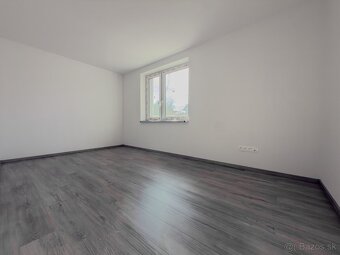 NA PREDAJ - 4 - IZBOVÝ RODINNÝ DOM KOŠECA - NOZDROVICE - 10