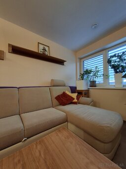 Krémový gauč - 10