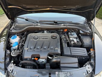 Škoda Octavia Combi 2.0 TDI CR Elegance - 10