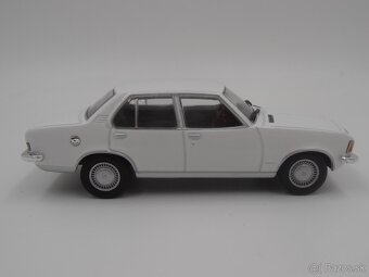 Opel Rekord 2100D Diesel 1973 1/43 - 10