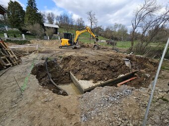 Ponúkame výkopové a stavebné práce NR - 10