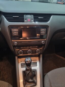 SKODA OCTAVIA 1.6 TDi COMBI ROK-2014 - 10