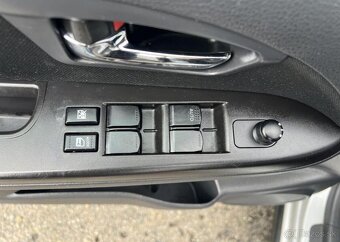 Fiat Sedici 1.6 88KW 4X4 KLIMATIZACE benzín manuál 88 kw - 10