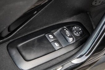 Peugeot 208 1.2 Vti 60kw 2012 - 10