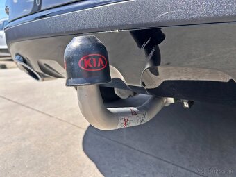 Kia SPORTAGE 1,6TGDi AT7 4x4 BLACK Editio + ŤAŽÉ - 10
