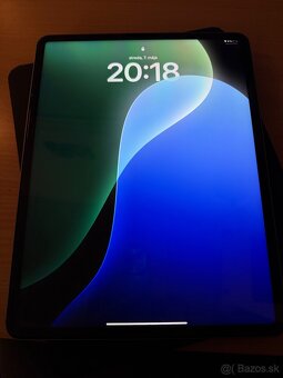 Apple iPad Pro 12.9 (2022) - 10
