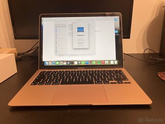Predám MacBook Air 2020 Zlatý 8GB RAM - 10