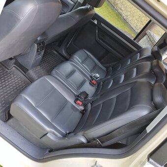 Volkswagen Touran, rok výroby 2013, 7-miestne - 10