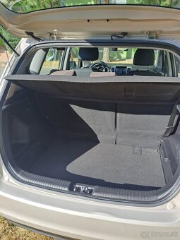 Kia Venga 1.4 CRDi 66kw (2011) - 10