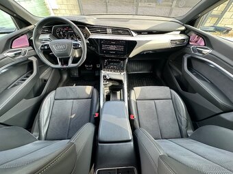 Audi Q8 e-tron 55 S line quattro - 10