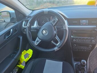 Škoda Rapid - 10