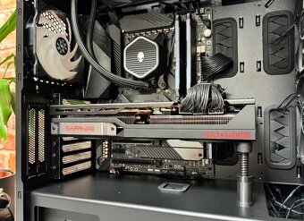 Ryzen 7 5800X3D\32GB\RX 7900XTX\SSD\850W Zdroj - 10