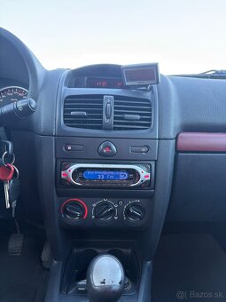 Renault Clio 1.2 16v 55kw - 10