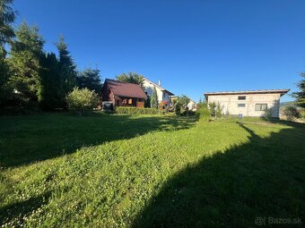 Stavebná parcela s chatkou- Veličná 884m2 - 10