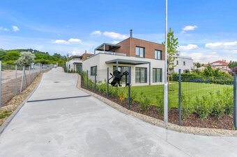 SKOLAUDOVANÉ Predaj vily v projekte "Račianska perla" BA - 10