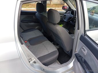 Kia Picanto 1.1 benzín 48kw rok 2004 - 10