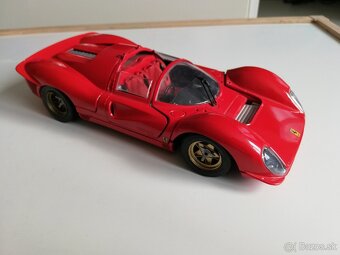 1:18 FERARRI 330P4 1967 - 10