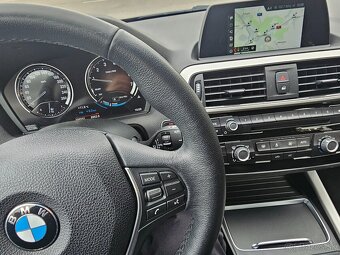 BMW 116 i benzín - 10
