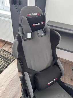 Počítačový stôl a herná stolička - 10