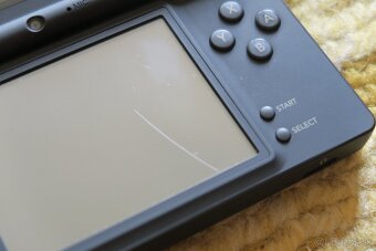 Nintendo DSi - 10