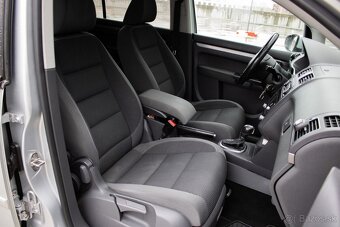 Volkswagen Touran 1.6 TDI Comfortline DSG - 10