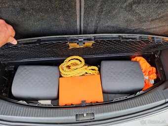 Predám Volkswagen Touran 2009, 1,9tdi,77kw,7 miestne - 10