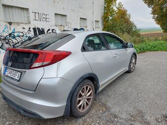 Honda Civic 5DR 1.4i, r. 2014 - 10