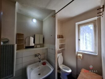 1 izbový priestranný byt v centre mesta Nitra - 10
