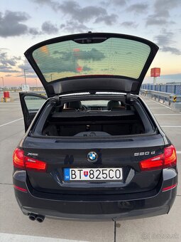 BMW rad 5 Touring Combi 135kw Automat - 10