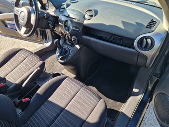Mazda 2 1.3i - 10