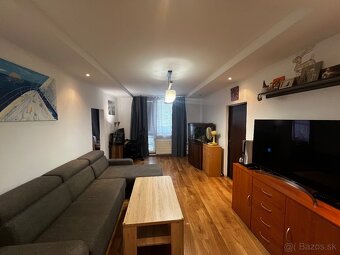SIMI real - veľký 3 izbový byt s balkónom - 75 m2 - 10
